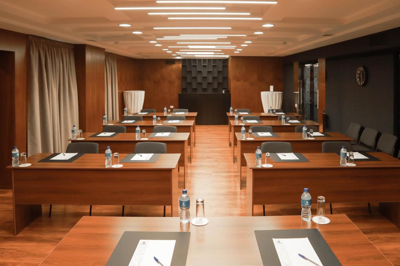 Grand M Hotel Navoi Kültér fotó