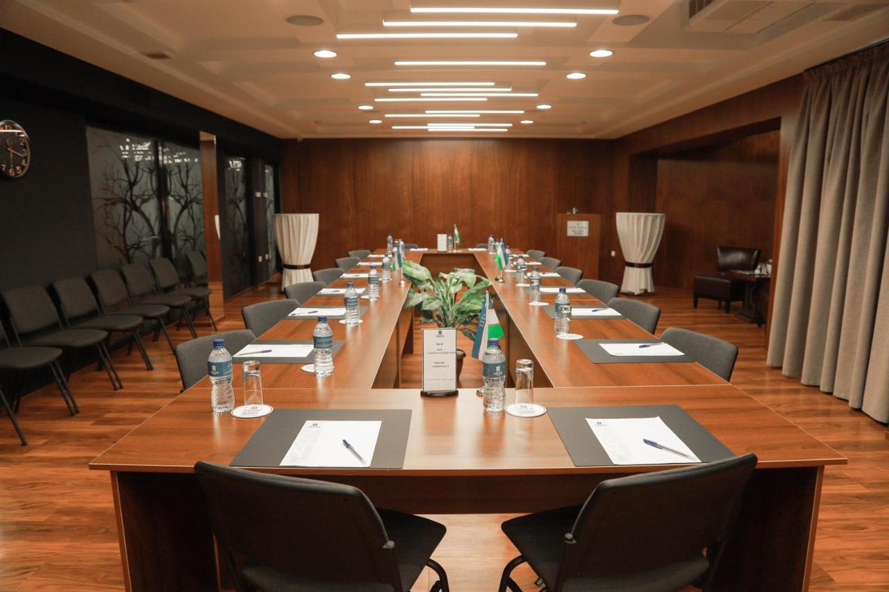 Grand M Hotel Navoi Kültér fotó
