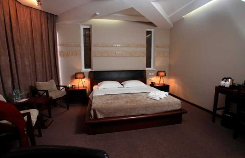Grand M Hotel Navoi Kültér fotó