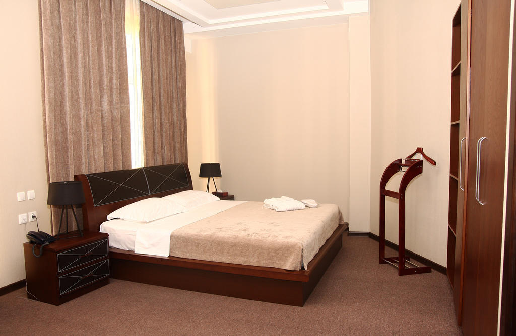 Grand M Hotel Navoi Szoba fotó