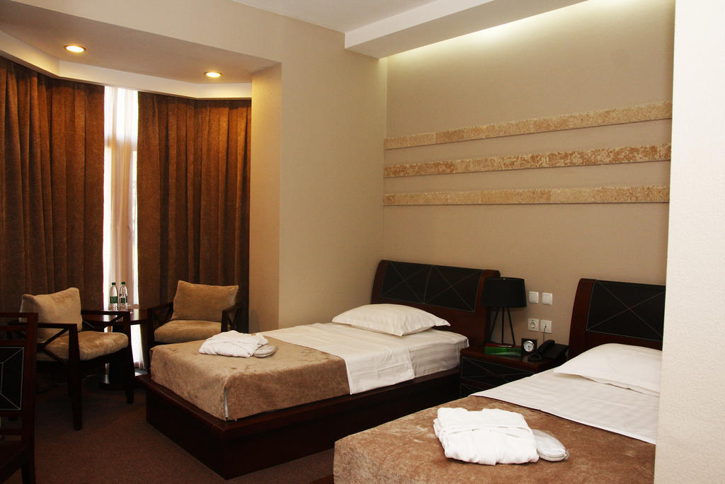 Grand M Hotel Navoi Szoba fotó