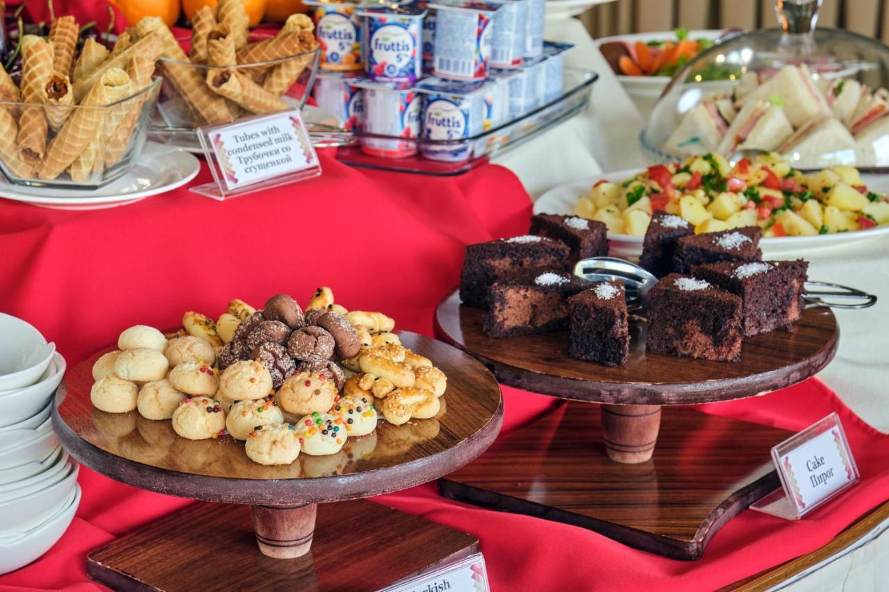 Grand M Hotel Navoi Kültér fotó